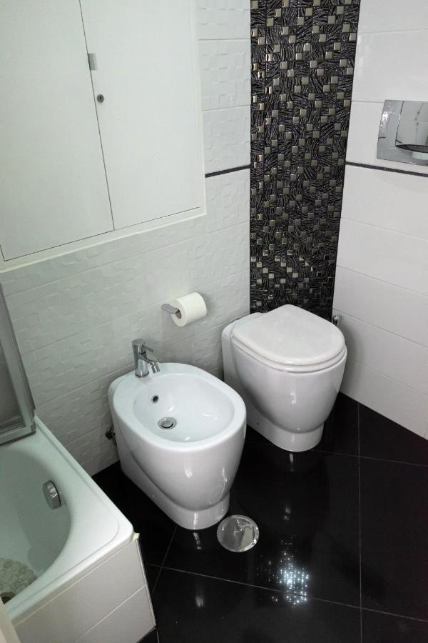 Roma Castel Nepi Home Near Colosseo Zewnętrze zdjęcie